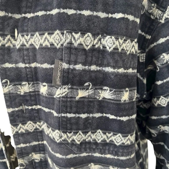 Woolrich blue flannel fishing lure print button down shirt Men’s M - Picture 7 of 14